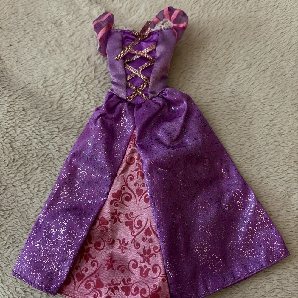 Disney Tangled Rapunzel Fashion Doll Dress Clothes B16